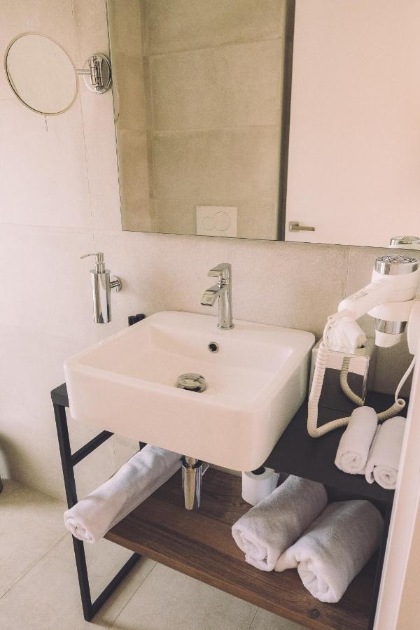 Hotelet Casa Padro Manresa Dış mekan fotoğraf